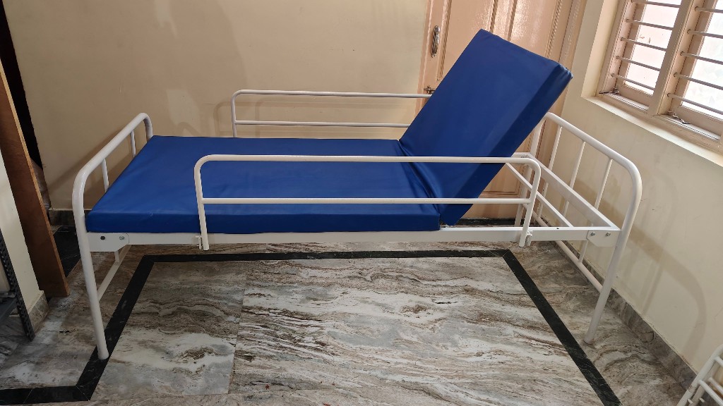Manual bed single function – side view with elevation